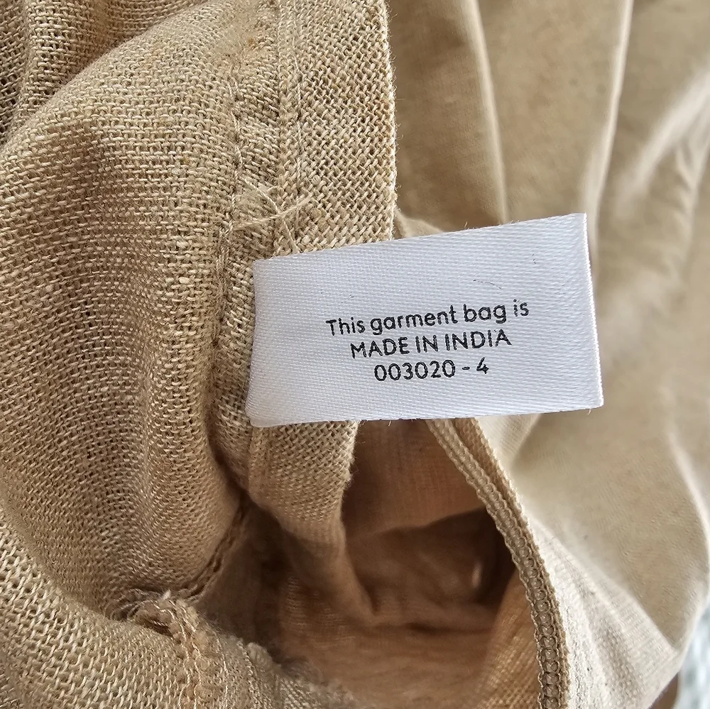 NWOT Gucci Tan Garment Bag